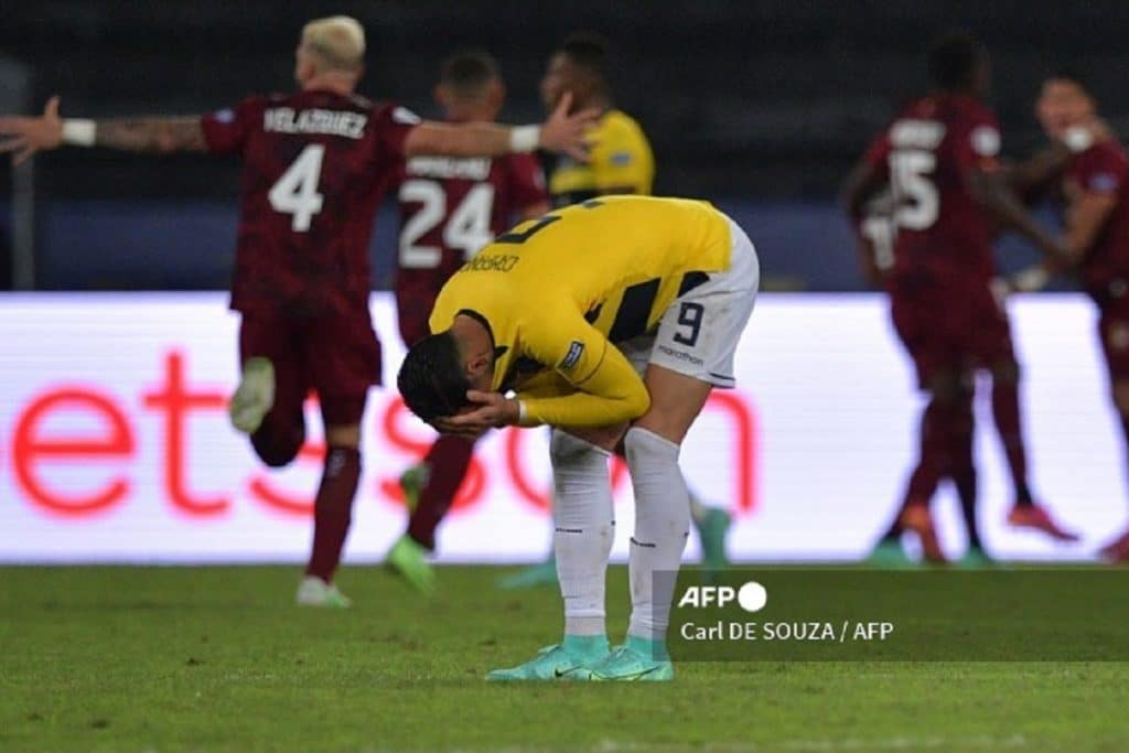 En tiempo de compensación Venezuela le empata 2 2 a Ecuador en la Copa