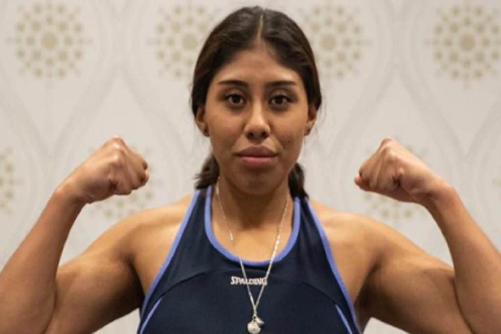 Reportan a la boxeadora mexicana Jeanette Zacarías en estado crítico tras pelea - 24 Horas Puebla