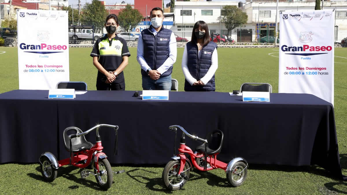 Disfrutan familias de la capital del Gran Paseo por Puebla