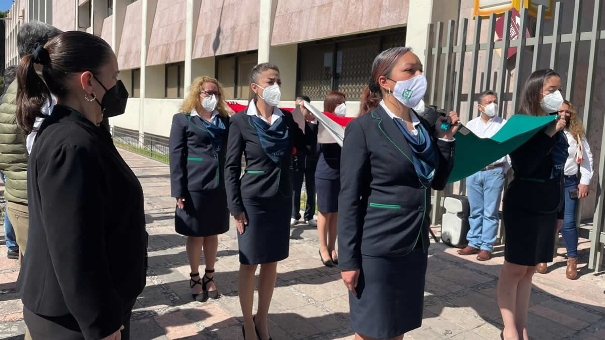 Realiza IMSS Puebla ceremonia cívica del Día de la Bandera