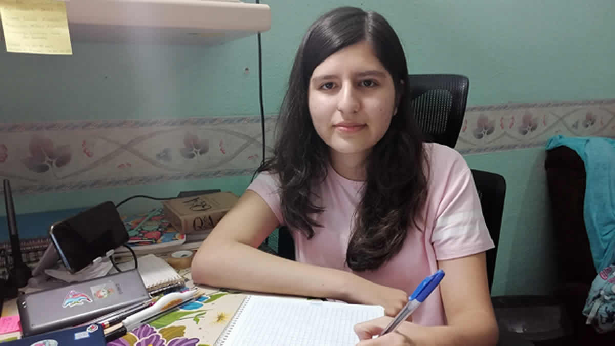 Gana alumna de la prepa Emiliano Zapata tercer lugar en la Olimpiada de Matemáticas