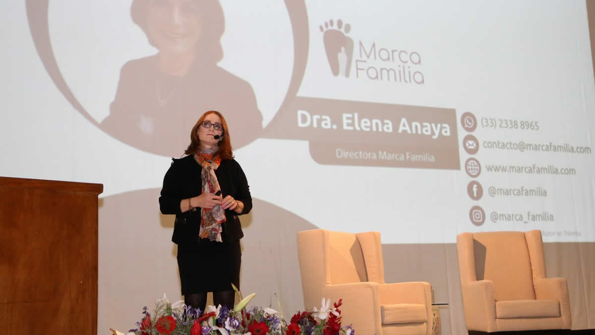 Realiza DIF municipal conferencia “Claves de Éxito para el Amor”