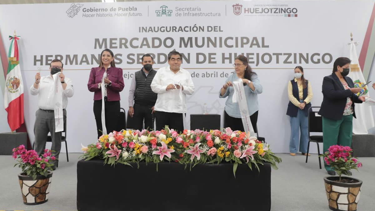 Inaugura Barbosa el mercado municipal “Hermanos Serdán” en Huejotzingo