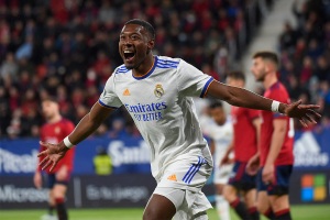 Título a la vista. Real Madrid gana de visita 3-1 a Osasuna