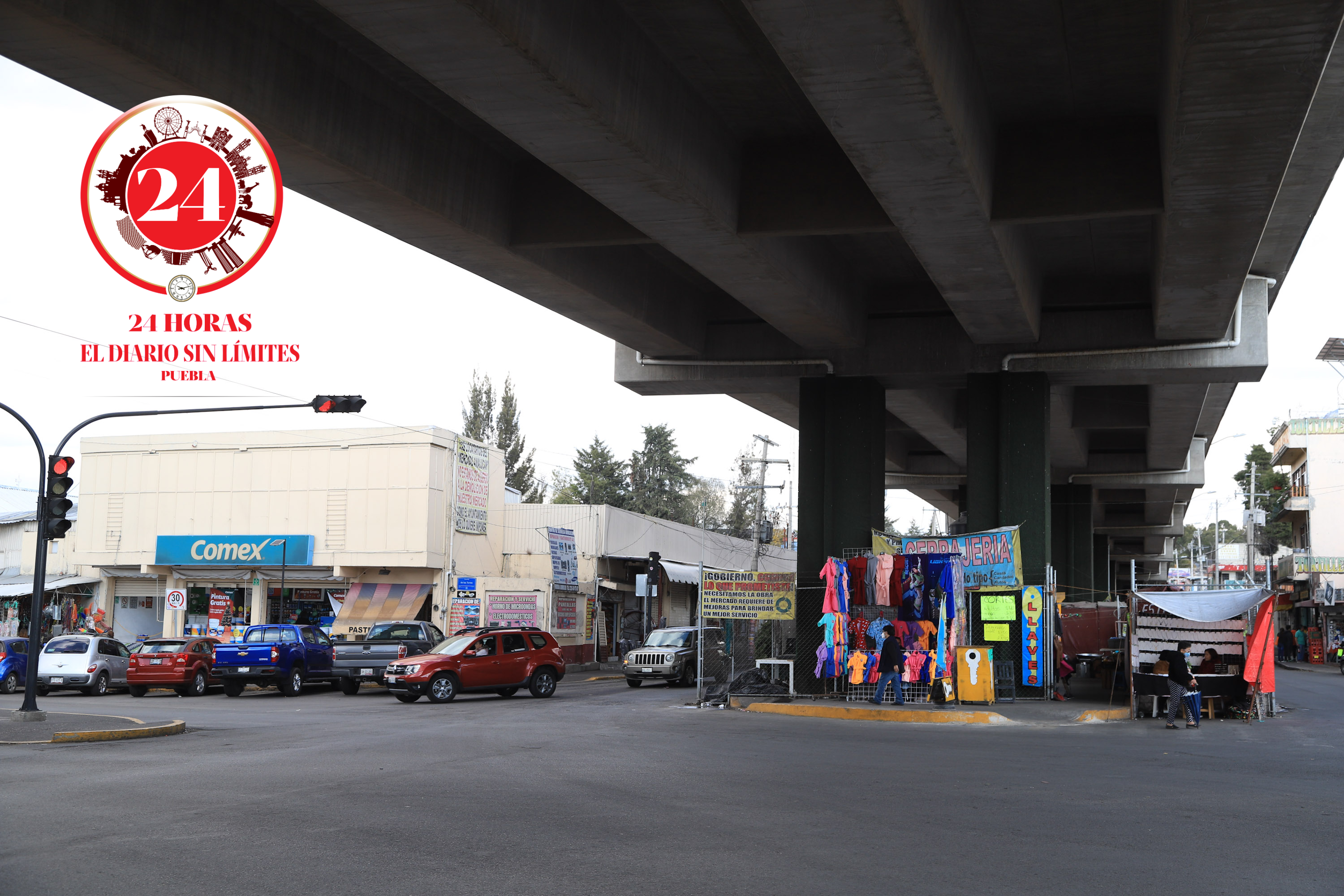 Realizan operativo en Mercado Amalucan para desmantelar carpas - 24 Horas  Puebla