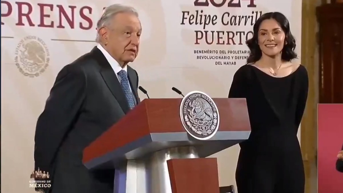 Andrés Manuel López Obrador y Elizabeth García Vilchis