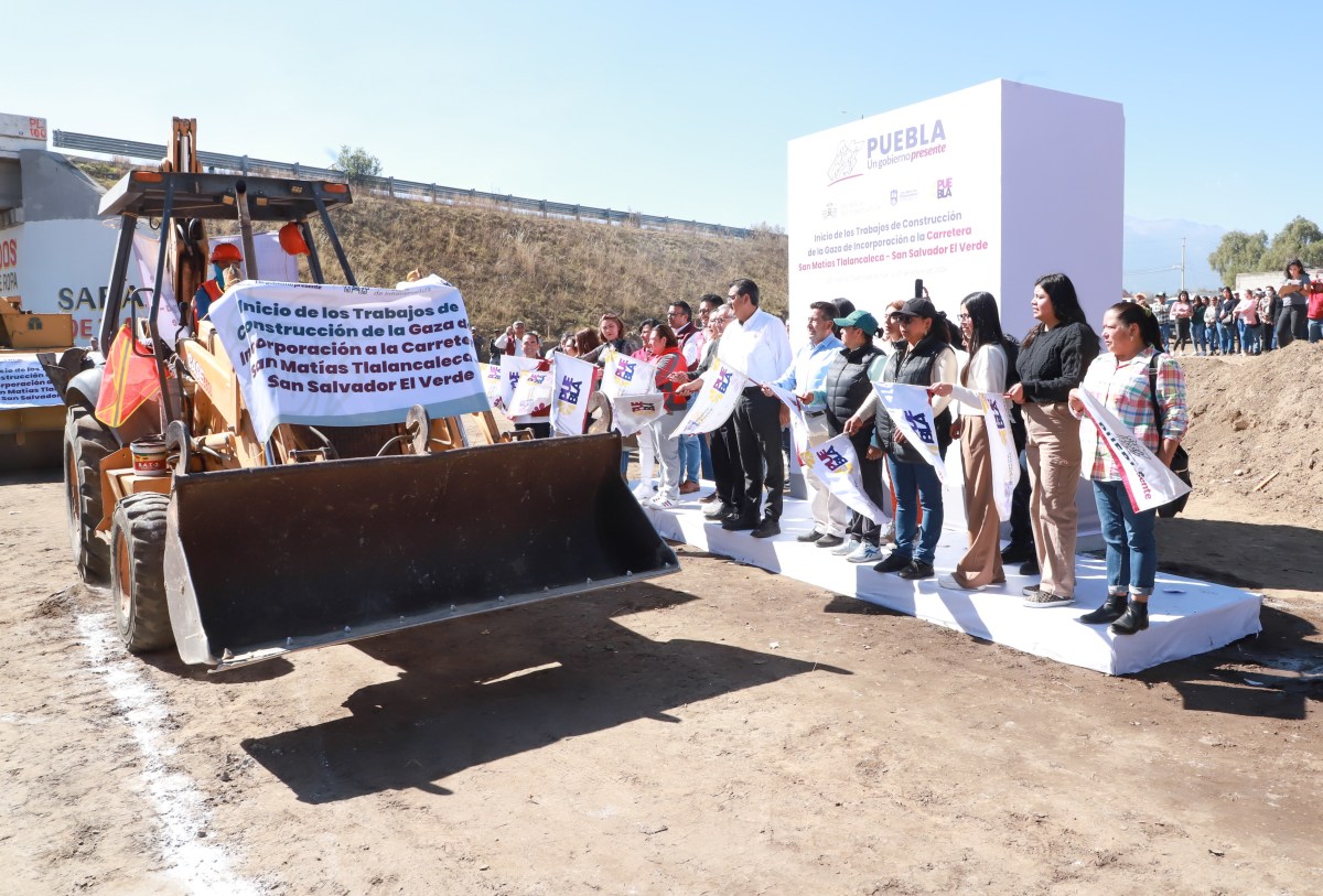 Sergio Salomón / inicio de obra en carretera Tlalancaleca-El Verde