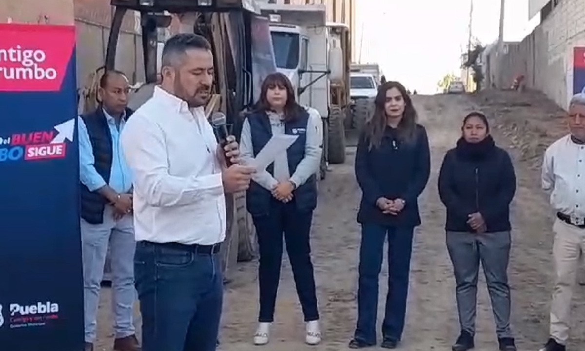 Supervisa alcalde de Puebla obras de pavimentación en Chapulco