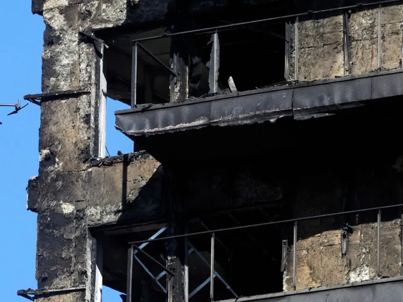 Al menos diez muertos en el incendio de un edificio en Valencia