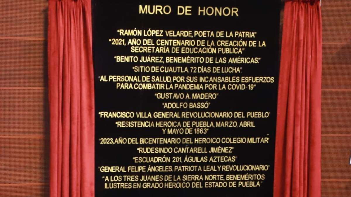 Muro de Honor Senado MX
