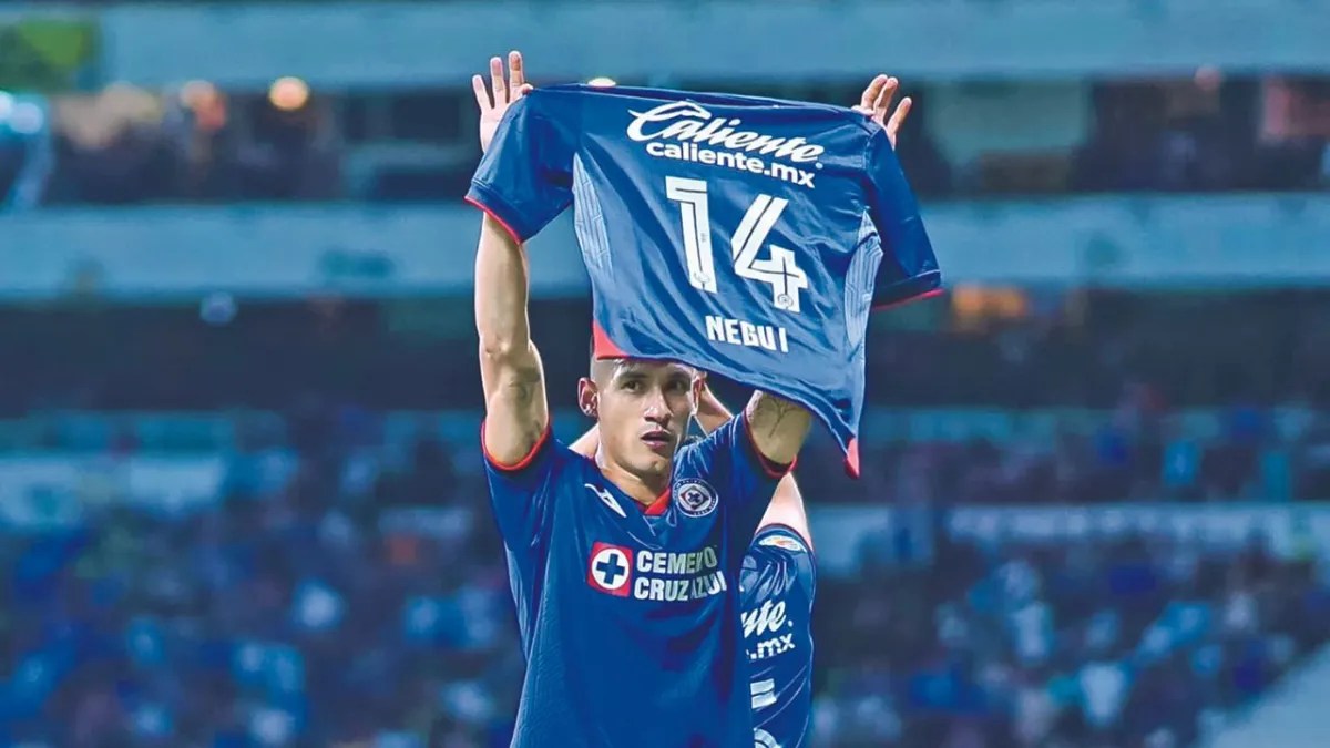 Foto: especial | Ante el fallecimiento del joven veracruzano, José Armando Guzmán Mendoza, aficionado mexicano del Deportivo Cruz Azul, a raíz de una leucemia que enfrentó por más de diez años, el conjunto celeste rindió un homenaje