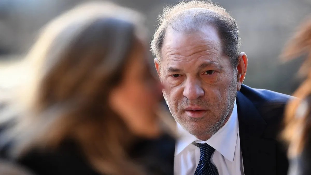 Foto: AFP | Corte de Apelaciones de Nueva York anuló la condena a Harvey Weinstein