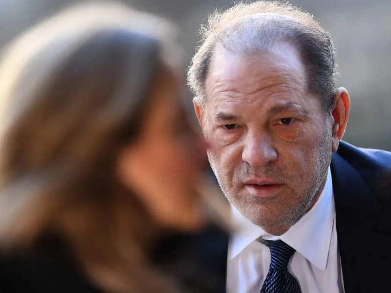 Corte de Nueva York anula condena por abuso a Harvey Weinstein; ordena nuevo juicio
