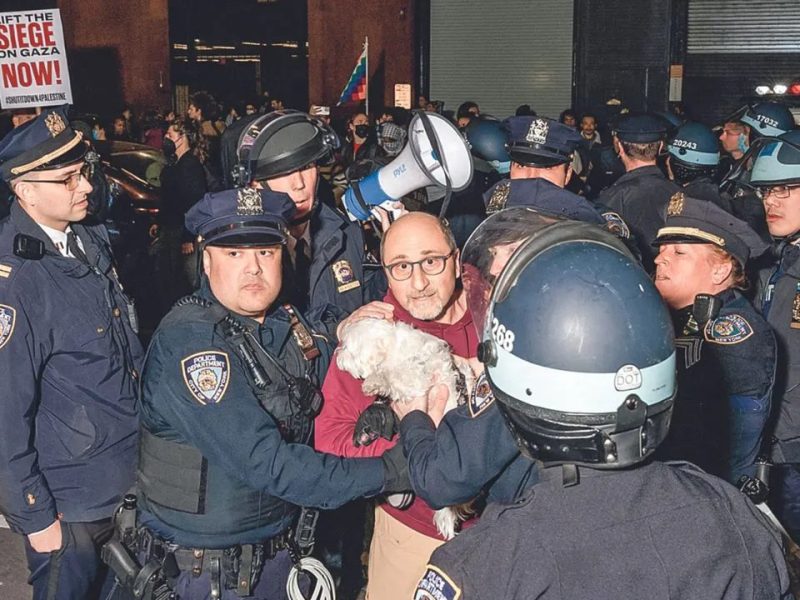 Detienen a alumnos propalestinos por manifestación en NY