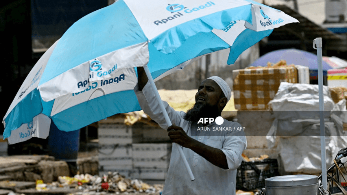 Foto: AFP | En un hecho sin precedentes, Nueva Delhi, capital de la India, registró temperaturas históricas superiores a los 52 grados.