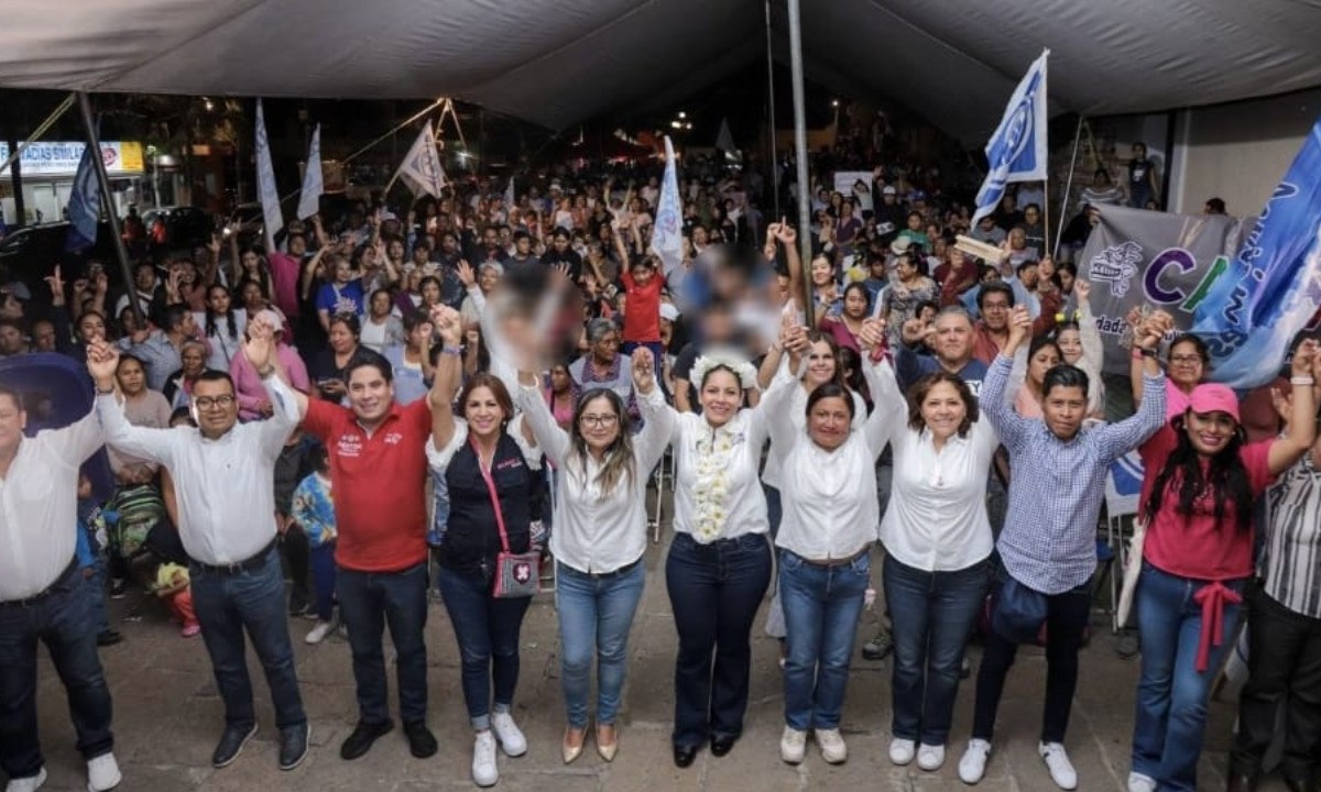 Lupita Cuautle cerró campaña en San Francisco Acatepec | Foto: Especial