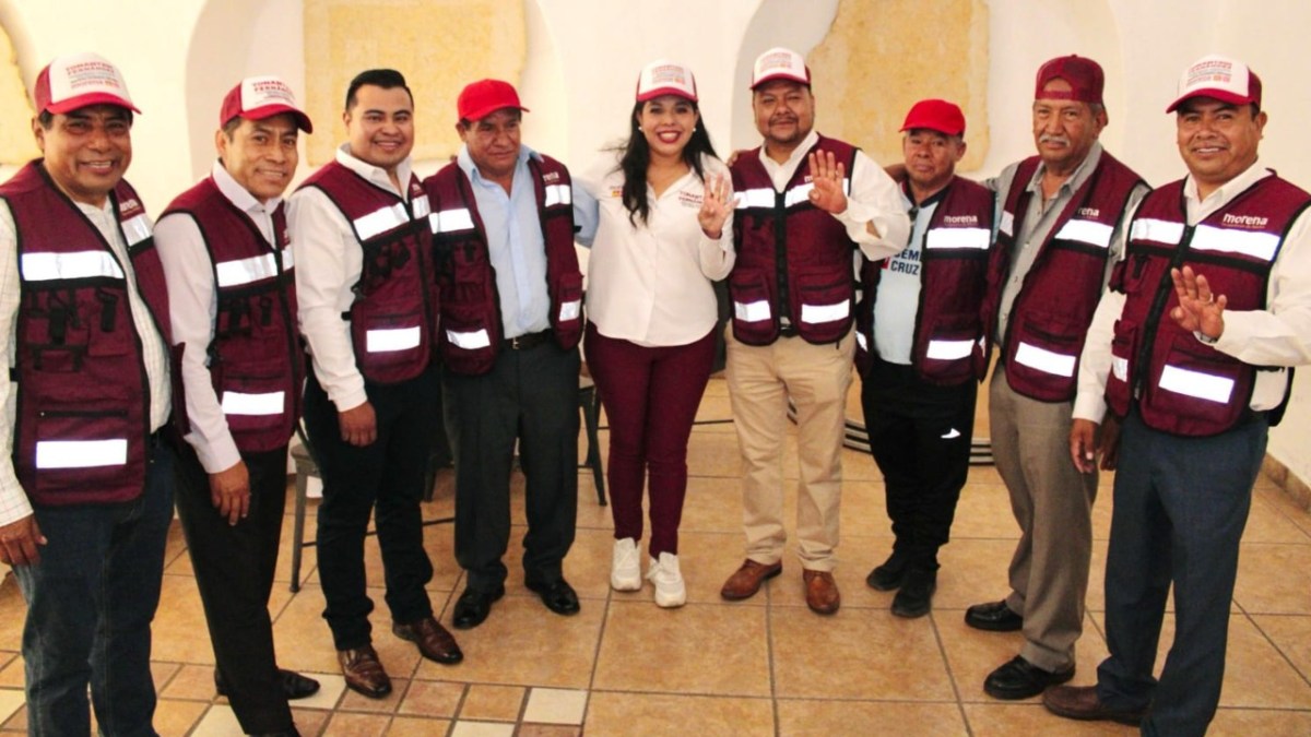 Tonantzin Fernández agradeció el respaldo de los presidentes y liderazgos de las juntas auxiliares que componen San Pedro Cholula | Foto: Especial
