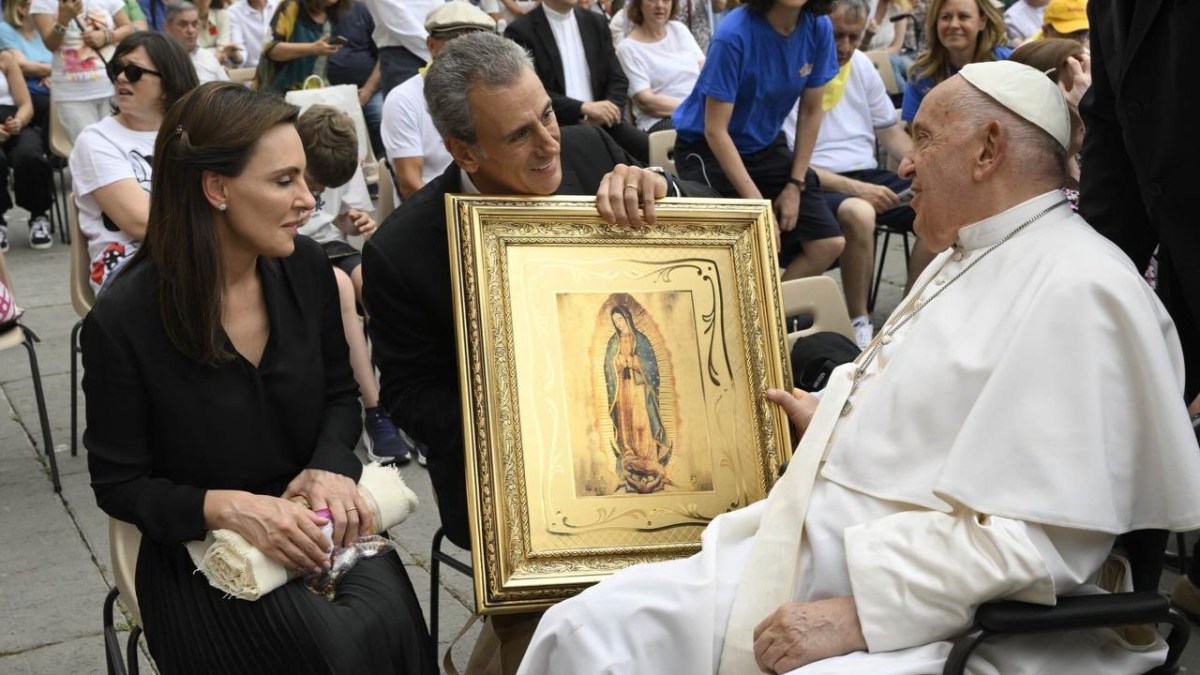 Pepe Chedraui dijo que en ese momento le pidieron bendiciones para su familia, para México y para la Angelópolis | Foto: @pepechedrauimx/x