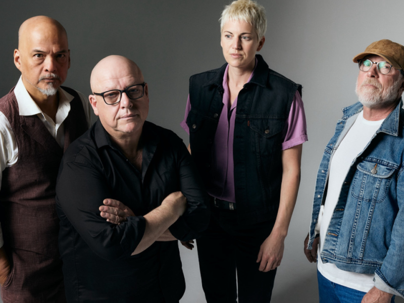Pixies anuncian lanzamiento de ‘The Night the Zombies Came’, su nuevo álbum