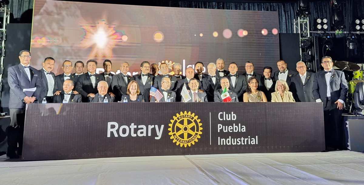 Con una fabulosa velada de gala, el Club Rotario Puebla Industrial, celebró el cambio de mesa directiva 2024- 2025.