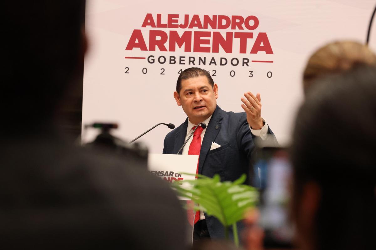 El gobernador electo de Puebla, Alejandro Armenta Mier, ha generado un fuerte debate al declararse pro-vida mientras promueve la despenalización del aborto. En un discurso enfático, Armenta pidió dejar atrás la "hipocresía" y no polarizar el derecho a decidir sobre la vida reproductiva de las mujeres.