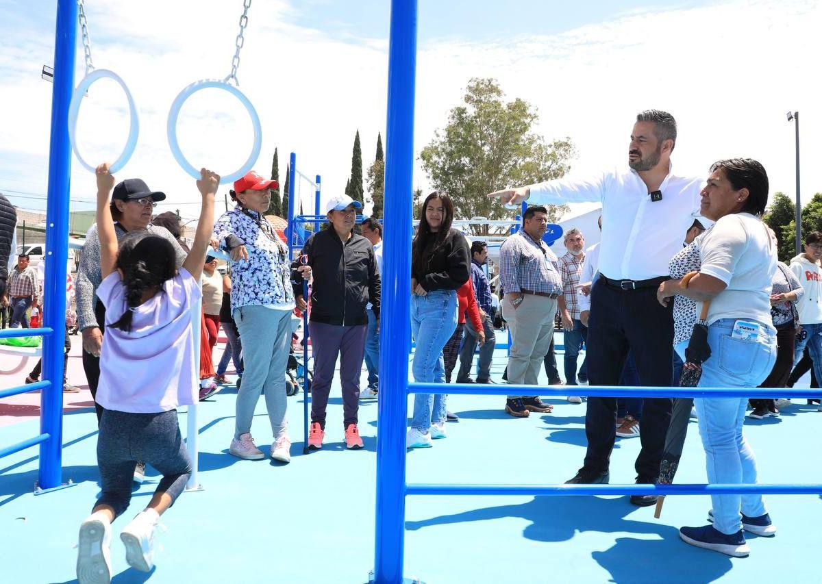 Con el firme propósito de ofrecer a la ciudadanía más y mejores espacios públicos, Adán Domínguez Sánchez, Presidente Municipal de Puebla, inauguró oficialmente las renovadas Canchas Deportivas "San Juan Caleras".