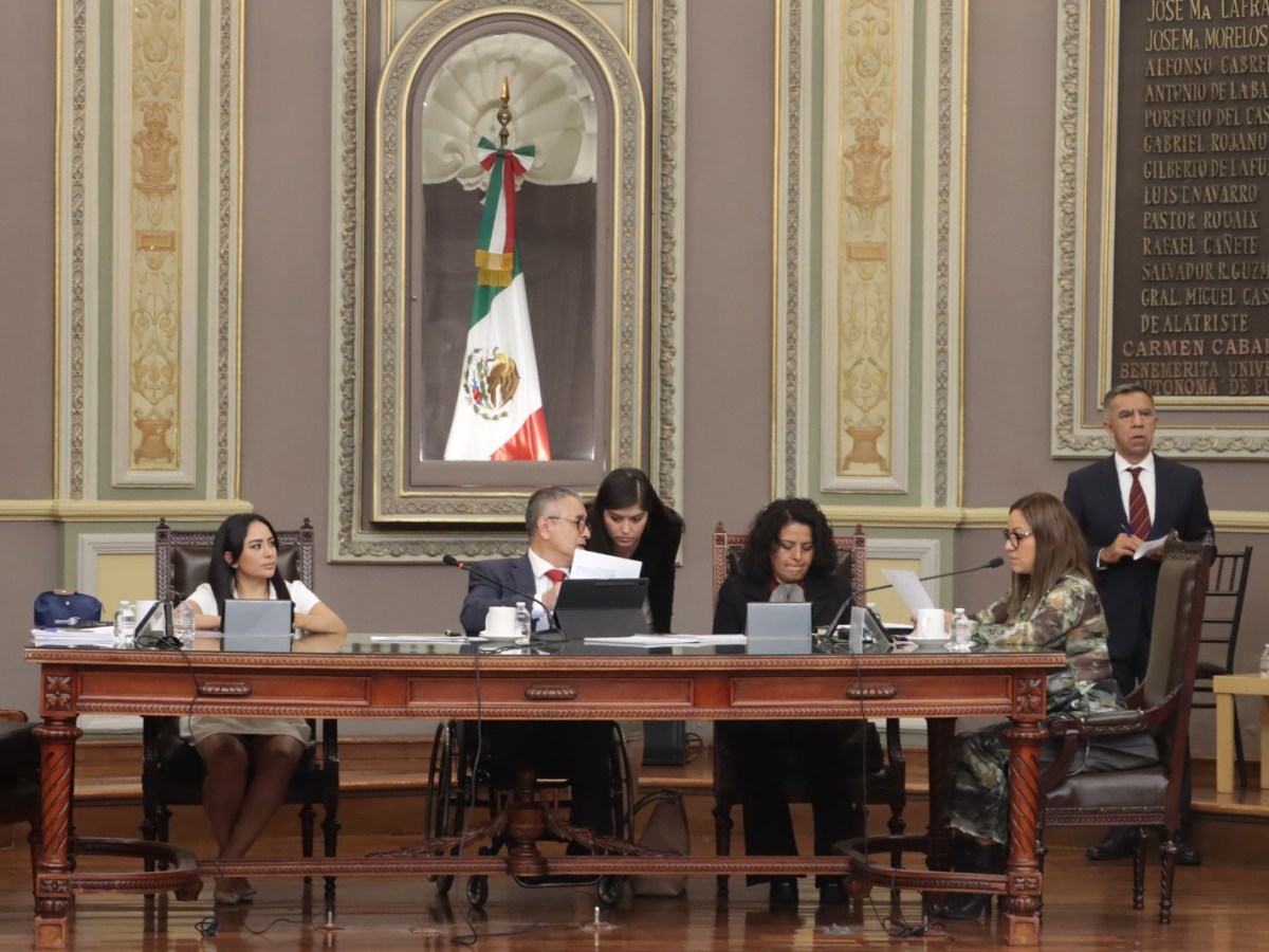 En una sesión histórica, las y los diputados de la LXI Legislatura del Congreso de Puebla aprobaron un dictamen para reformar y adicionar la Ley Estatal de Salud, así como expedir la nueva Ley de Voluntad Anticipada para el estado.
