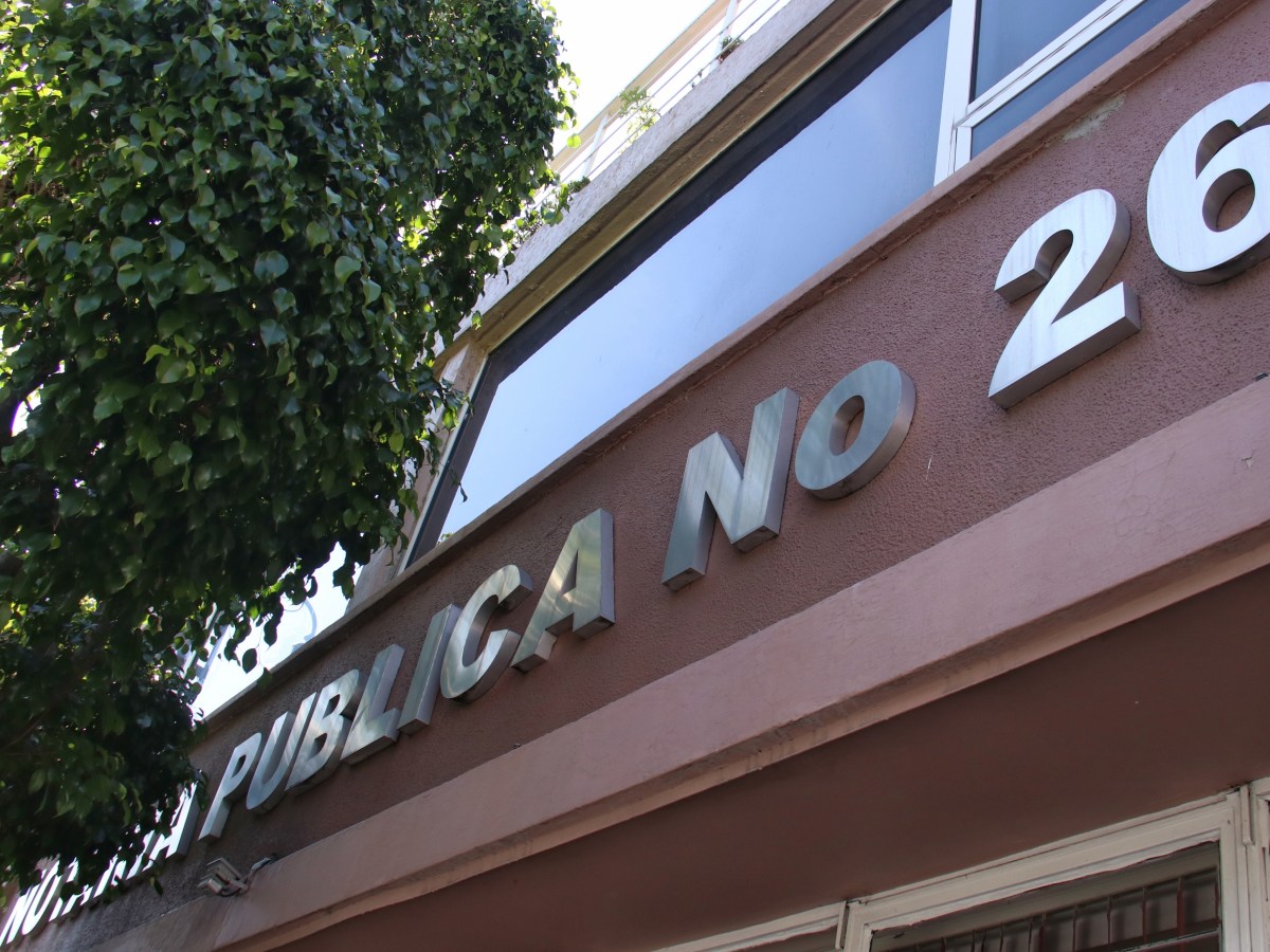 En un paso significativo hacia la regulación y fortalecimiento del servicio notarial en el estado de Puebla, la Comisión de Gobernación y Puntos Constitucionales del Congreso local ha respaldado un proyecto de dictamen para reformar y añadir disposiciones clave a la Ley del Notariado.