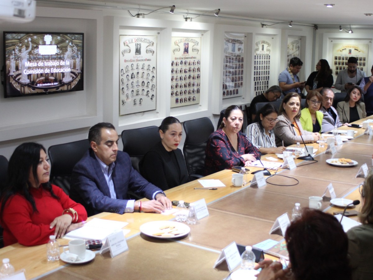 Congreso de Puebla y MEJOREDU intercambian perspectivas en materia de educación