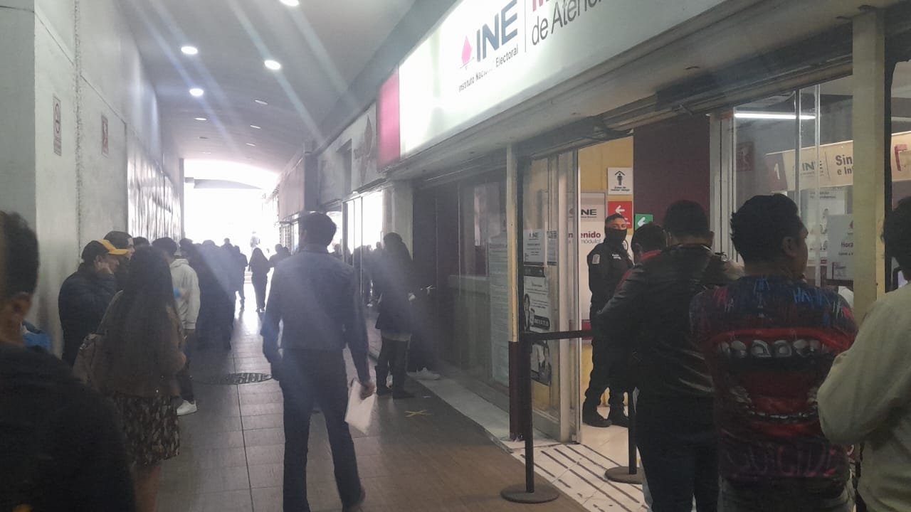 INE Plaza Dorada Arturo Cravioto