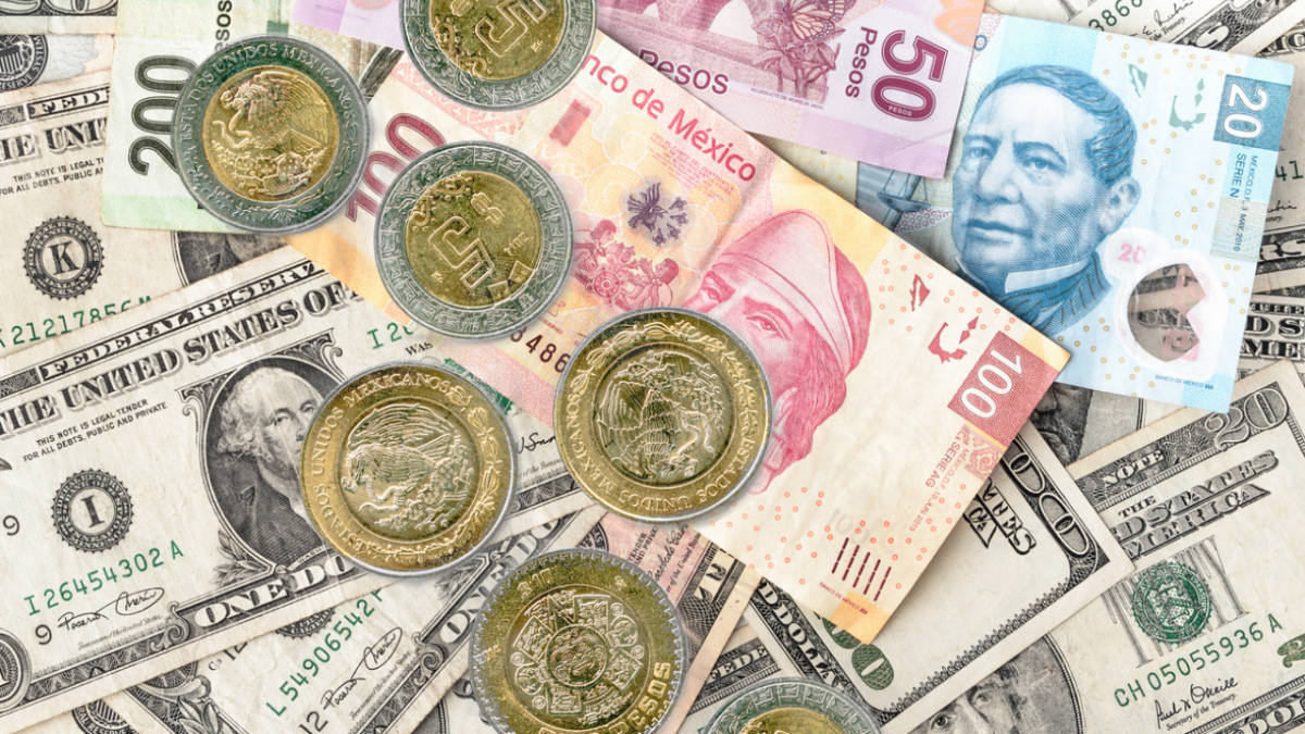 Foto: Especial | El peso mexicano sigue fortaleciéndose frente al dólar americano, la moneda nacional registró un nuevo mínimo este lunes.
