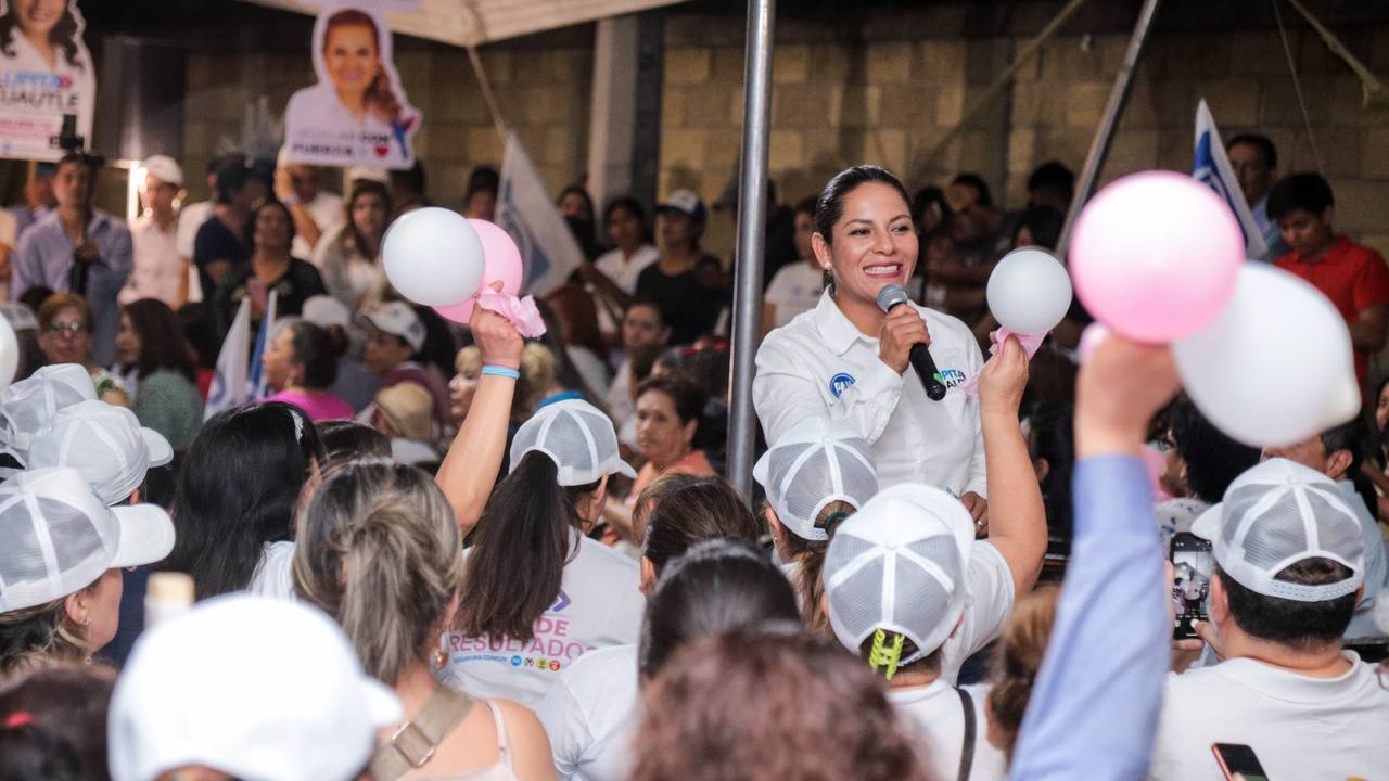 Lupita Cuautle, candidata a San Andrés Cholula, ofreció mayor seguridad, infraestructura y dar continuidad a un gobierno innovador | Foto: Especial