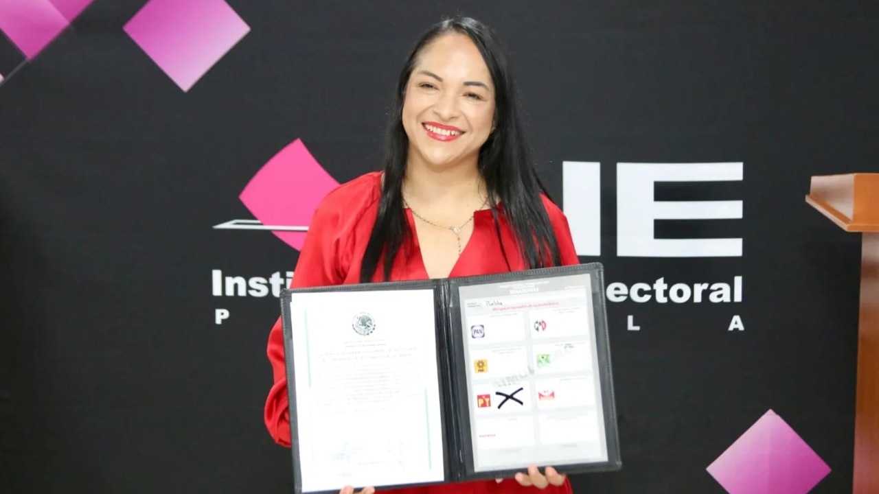 Liz Sánchez recibe constancia de mayoría como Senadora de la República