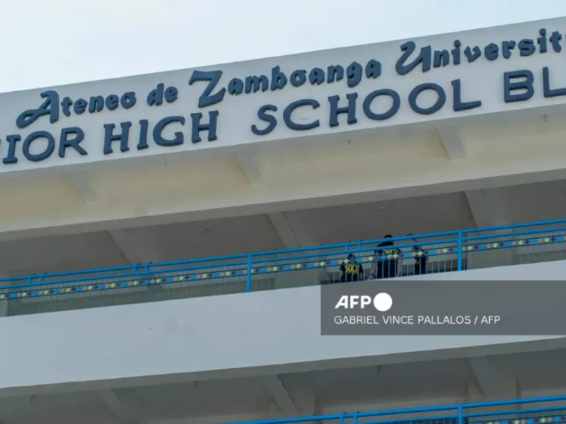Estudiante transmite en vivo tiroteo escolar en Filipinas