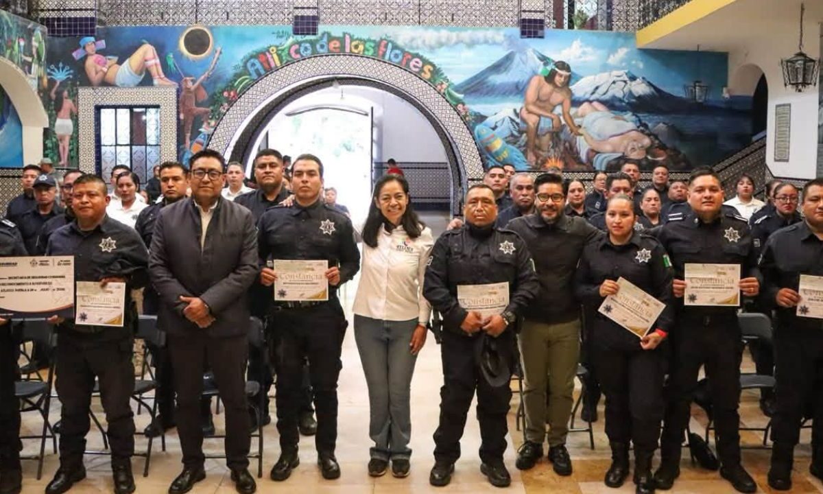 Ariadna Ayala solicitó la protección de la justicia federal, en medio de cuestionamientos por la aprehensión del exmando policial de Atlixco.