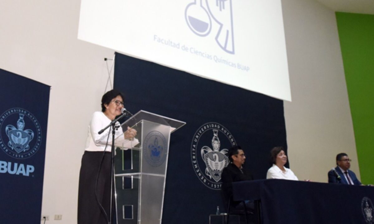 El encuentro 'Biotecnología, en el hoy y para el futuro', el cual fue inaugurado por la Rectora de la BUAP, Lilia Cedillo Ramírez.