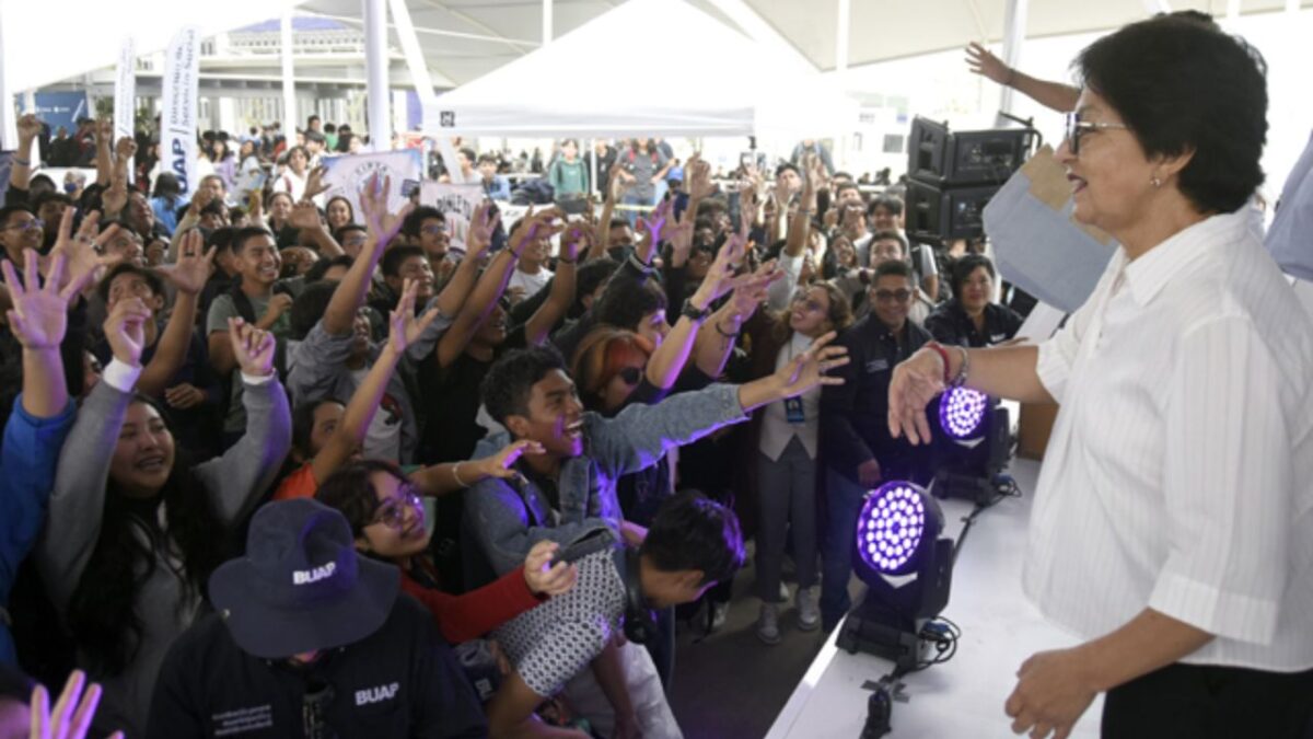 La BUAP recibió a cinco mil estudiantes que ingresaron en el Ciclo Escolar Otoño 2026 en Ciudad Universitaria 2 (CU2).