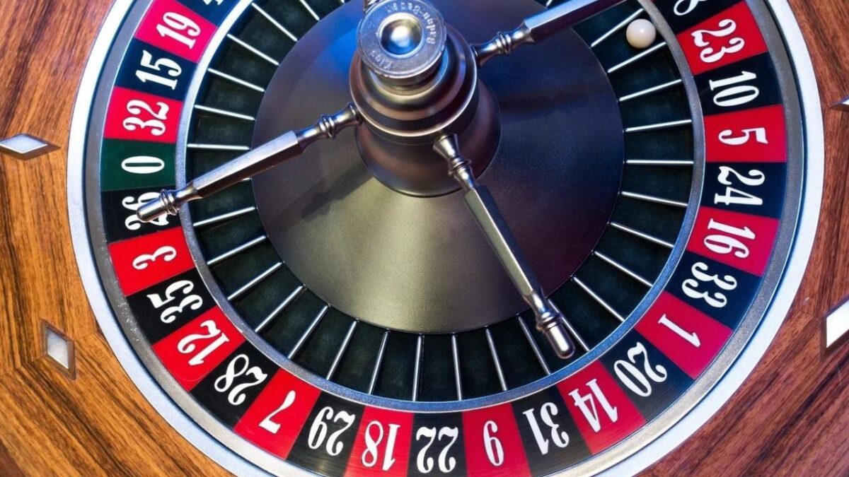 La ruleta online reúne diferentes formatos que permiten trasladar la estructura tradicional de la rueda a las plataformas de internet.
