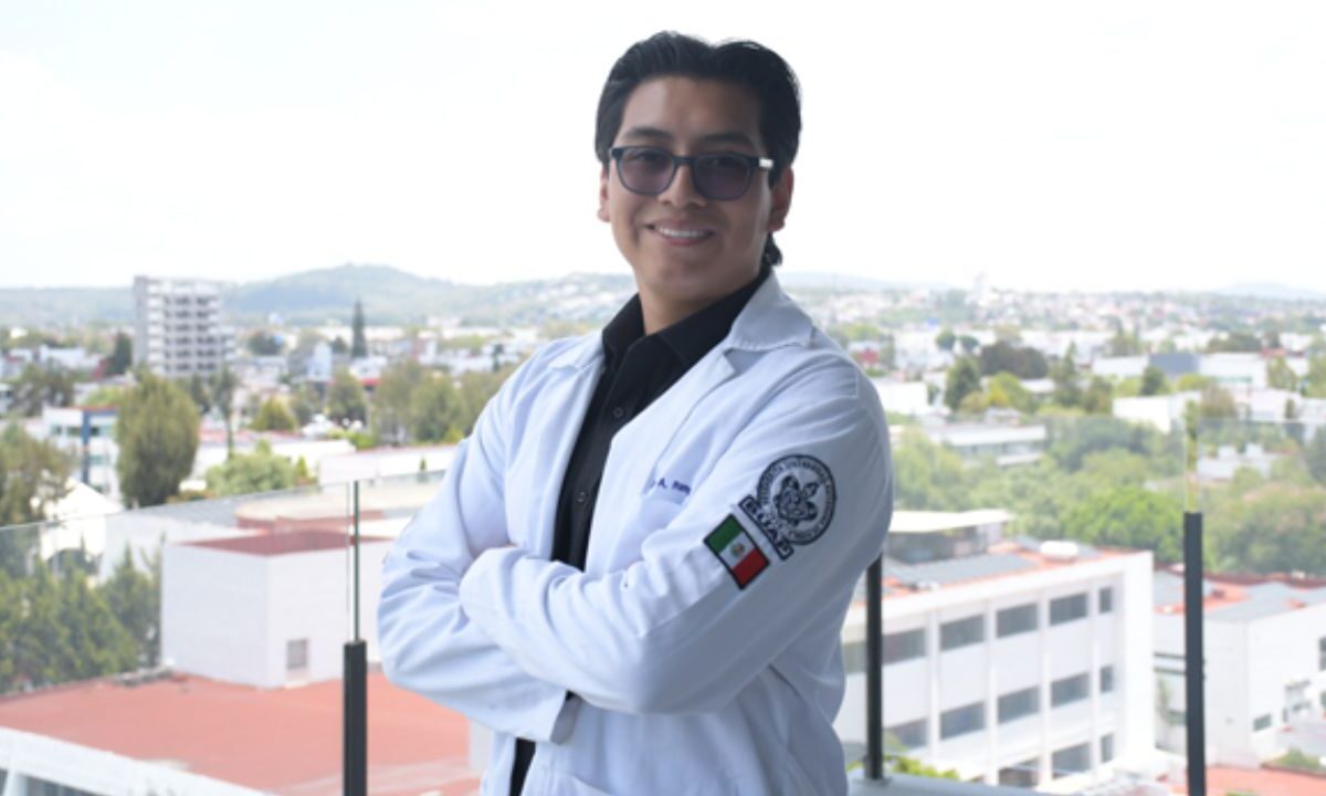 Arturo Asiel Rangel Flores es egresado de la Licenciatura en Químico Farmacobiólogo de la Facultad de Ciencias Químicas de la BUAP.