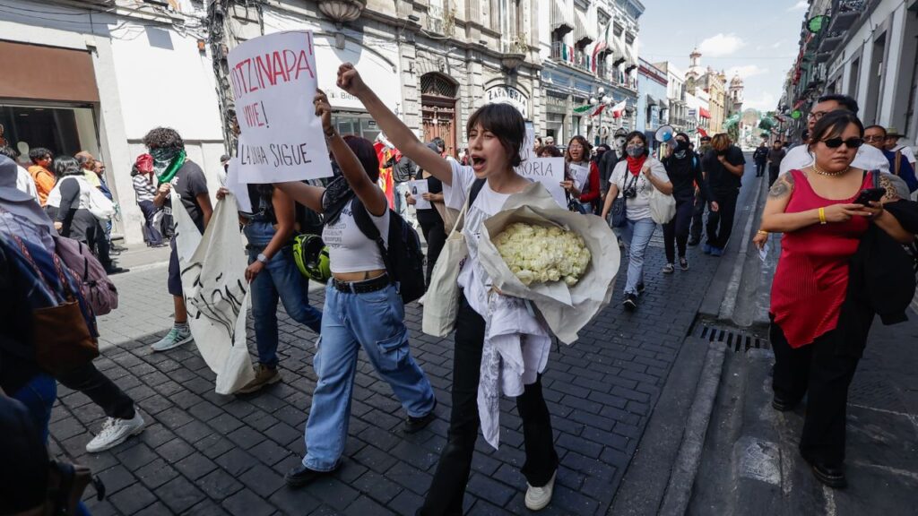 Exigen justicia para alumnos de la BUAP asesinados