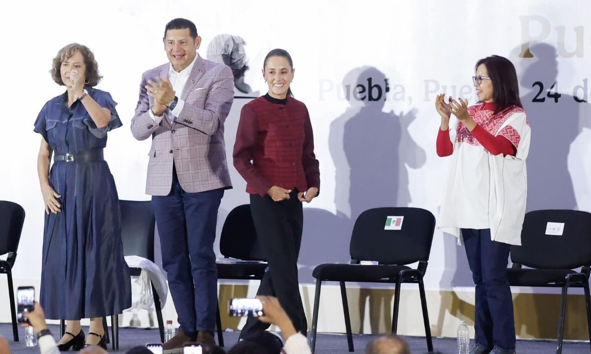 Al rendir su informe en Puebla, la presidenta de México destacó avances en los programas para el Bienestar, carreteras, educación y medio ambiente.